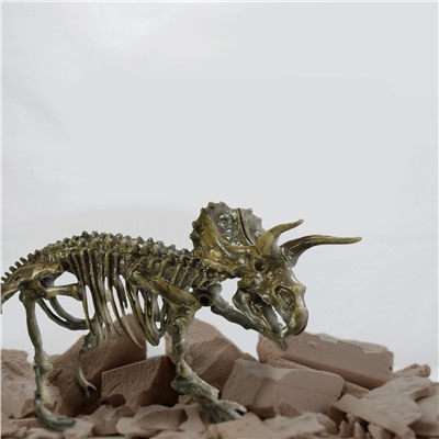 Набор для экспериментов KONIK Science «Раскопки ископаемых животных. Трицератопс» SSE020