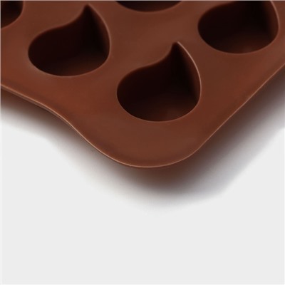 Форма силиконовая для льда и кондитерских украшений Доляна «Капелька», 21,5×10,4 см, 15 ячеек (2,3×3 см), цвет шоколадный