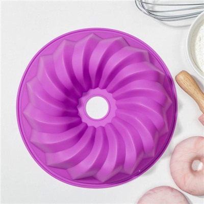Форма силиконовая для выпечки Доляна «Немецкий кекс. Заварное», d=21 см, цвет фиолетовый