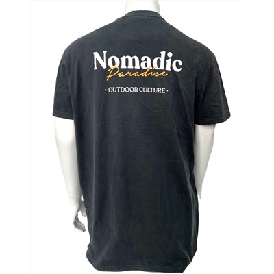 Темно-серая мужская футболка Nomadic с белым принтом  №506