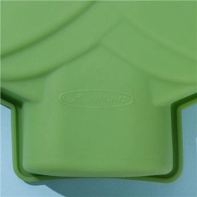 Форма для выпечки «Ёлочка», 30×20 см, h=4,5 см, цвет зелёный