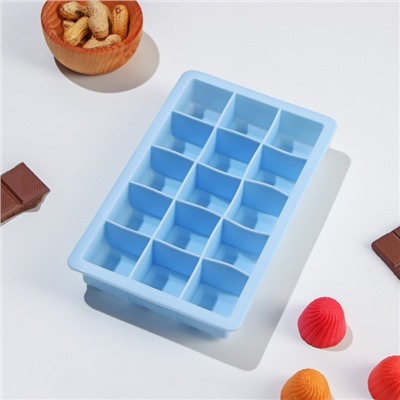 Форма силиконовая для льда и кондитерских украшений Доляна «Кубик», 11,7×18,7×3 см, 15 ячеек, 3,5×3,5 см, цвет голубой