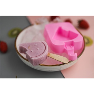 Форма силиконовая для мороженого Доляна «Арбузная долька», 14×7,5×2,5 см, цвет розовый