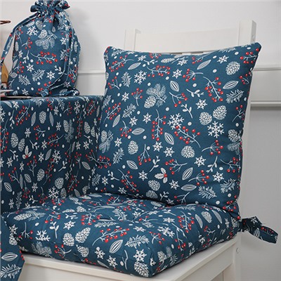 Декоративная подушка 'NewYear' 40х40 см, рогожка 100% хлопок, 'Шишки синий'