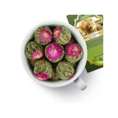 Элитный связанный чай "Персик священного дракона" Великолепный элитный фигурный чай, связанный в виде шарика, украшенный цветками красного клевера. При заваривании распускается красочным букетом. Нежный чай с тонким ароматом цветов. 898