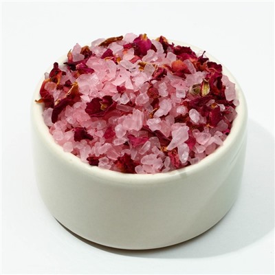 Соль для ванны "Любовь - это...", с лепестками розы, 370 гр